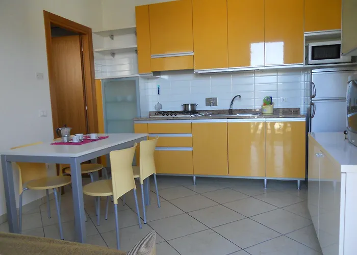 Poolside Garden Retreat Apartament Bibione