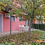 Poolside Garden Retreat Appartement *