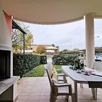 Poolside Garden Retreat Daire Bibione