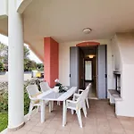 Poolside Garden Retreat Daire *