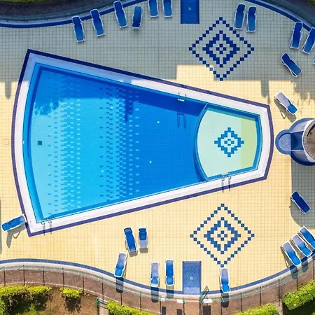 Poolside Garden Retreat