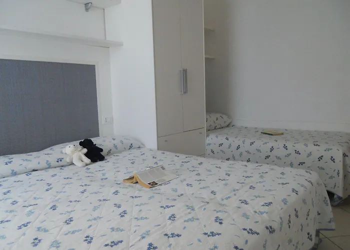 Lejlighed Poolside Garden Retreat *