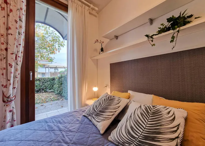 Poolside Garden Retreat Bibione