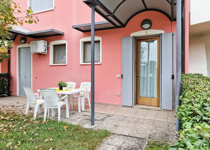 Poolside Garden Retreat * Bibione