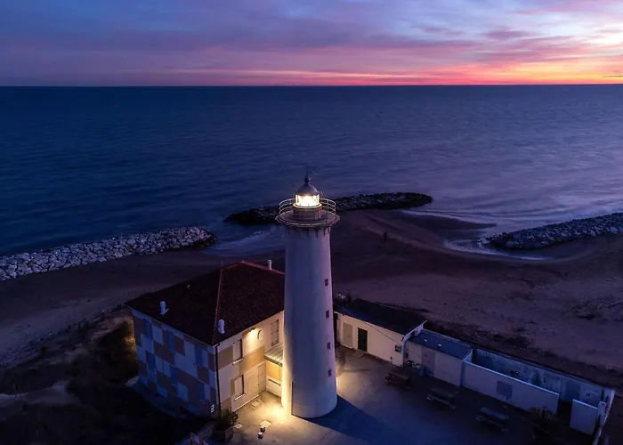 Poolside Garden Retreat Lejlighed